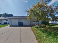 Building Photo - 406 E River St