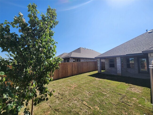 Building Photo - 355 Freestall Dr