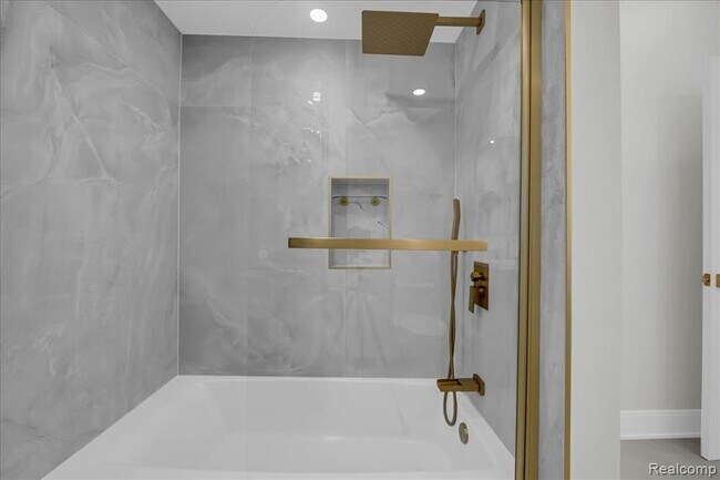 Building Photo - 2623 Fairview St