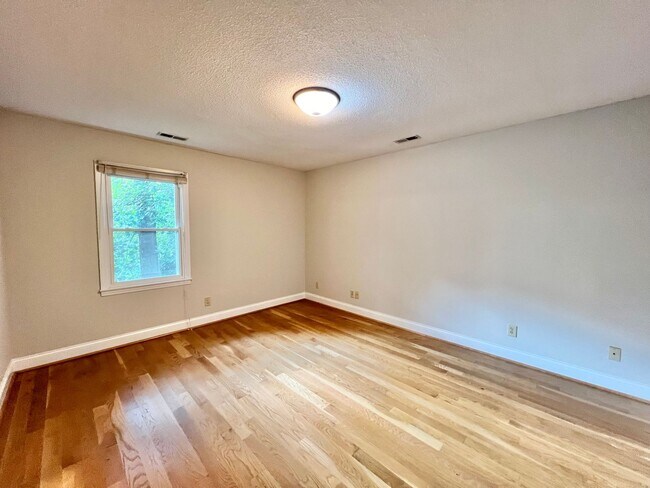Building Photo - Newly Renovated 3BD, 2.5BA North Raleigh Home on a Private Lot in a Prime Location Near Shopping,...