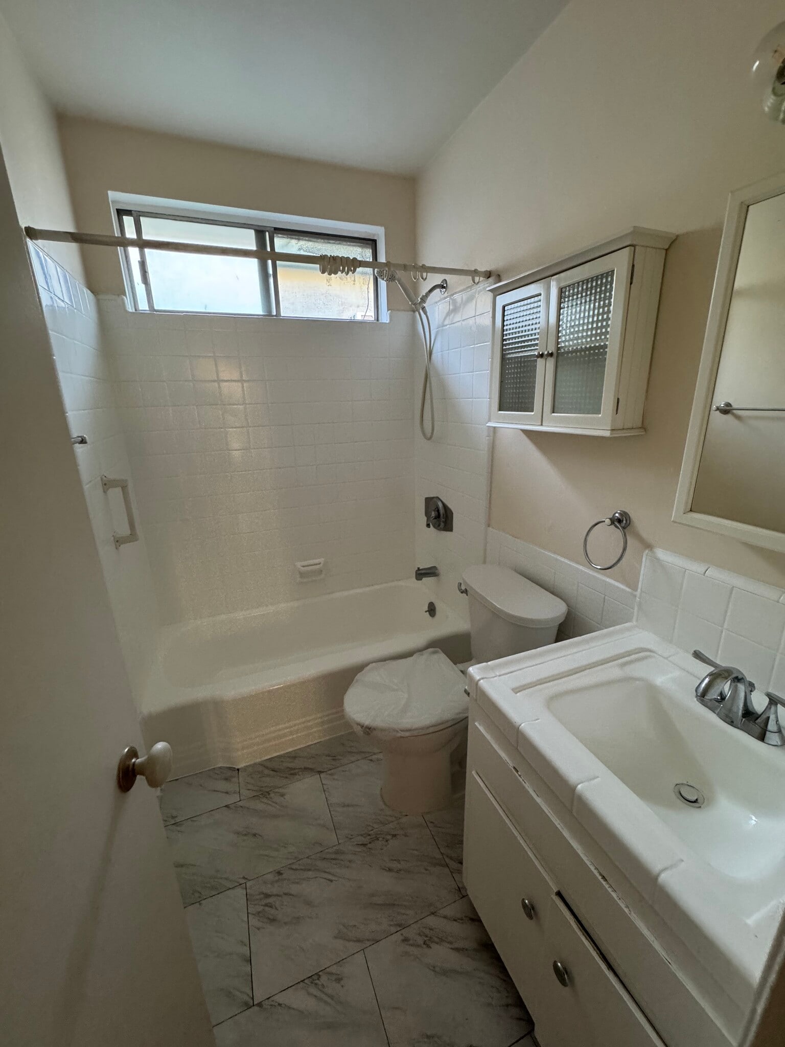 Building Photo - 11974 Walnut Ln