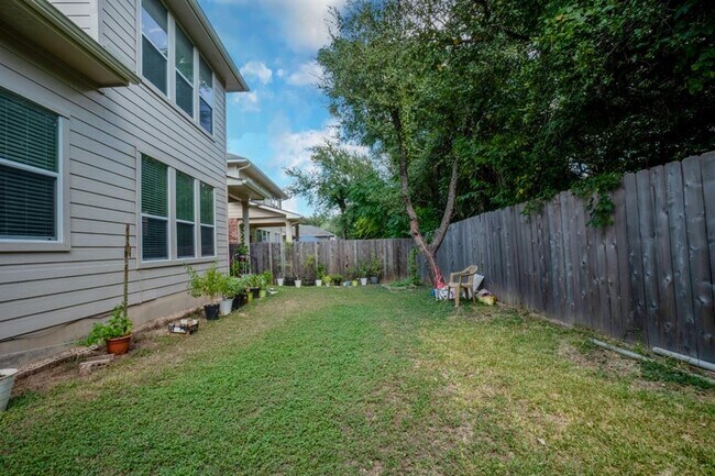 Building Photo - 2995 Peacemaker St