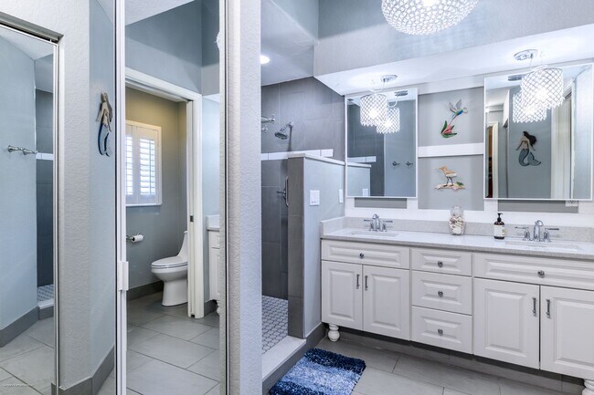 Building Photo - IMMACULATE TURNKEY FURNISHED- NEAR TWIN IS...
