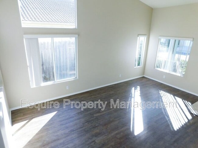 Building Photo - 435 Paseo Del Valle