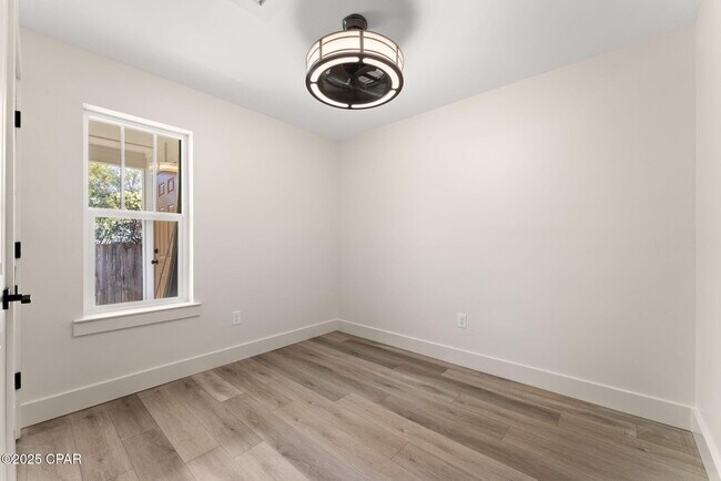 Building Photo - 2616 Cypress St