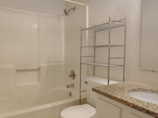 Building Photo - 110 Horizon River Dr