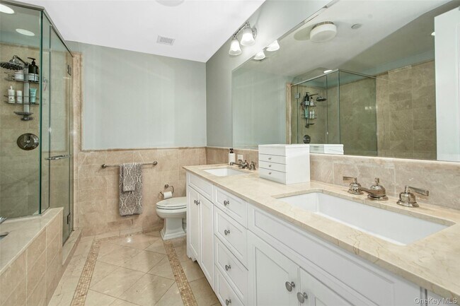 Building Photo - 10 City Pl