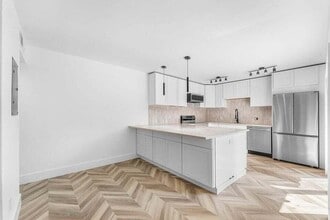 Building Photo - 3007 San Clara Dr