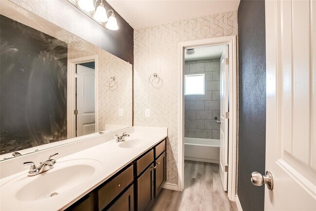 Building Photo - 6507 Catherine Dr