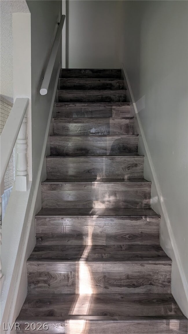 Building Photo - 426 Greenbriar Townhouse Way