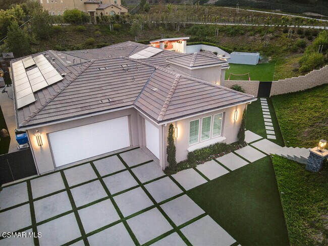 Building Photo - 6981 Shadow Wood Dr