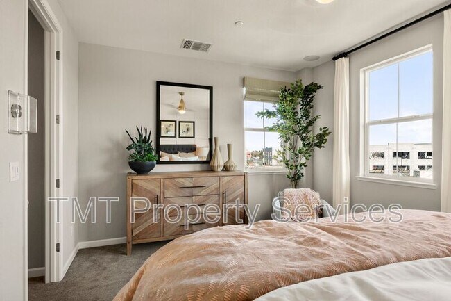 Building Photo - 4441 Rhone Walk