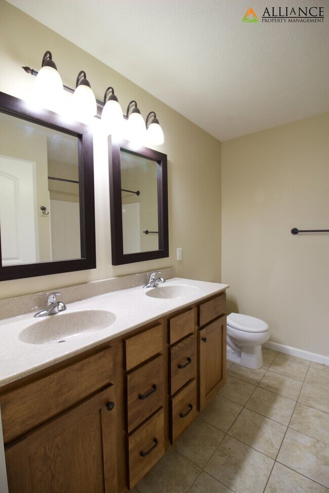 Building Photo - Beautiful Home on Corner Lot!