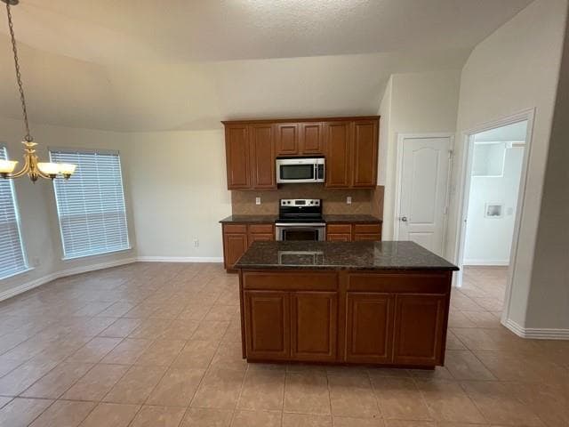 Building Photo - 1601 White Willow Ln