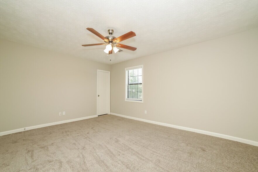 Building Photo - 2483 Wood Meadows Dr