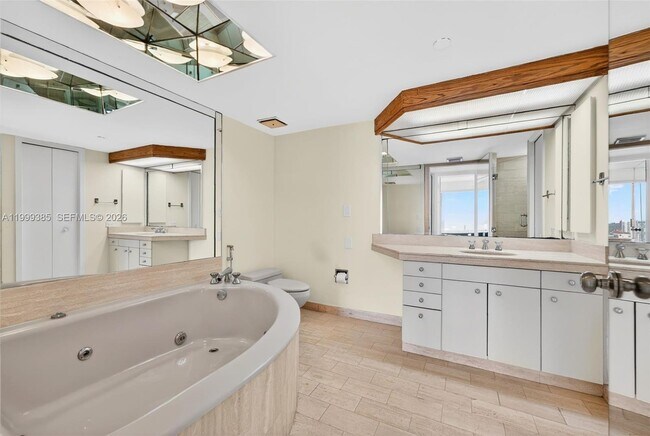 Building Photo - 19355 Turnberry Way