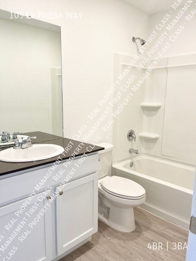 Building Photo - 10914 Presa Wy