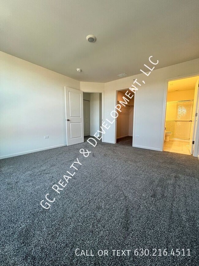 Building Photo - ***MOVE IN SPECIAL - 1/2 MONTH FREE RENT! ...