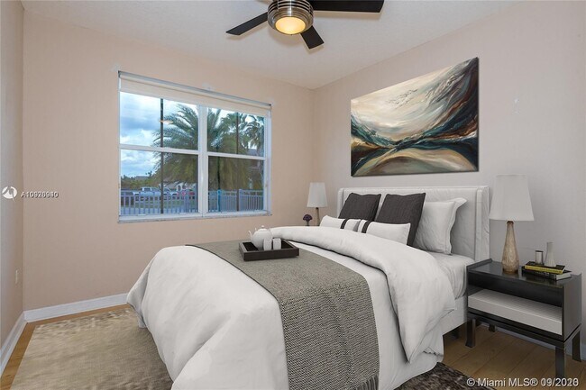 Building Photo - 15438 SW 23rd Ln