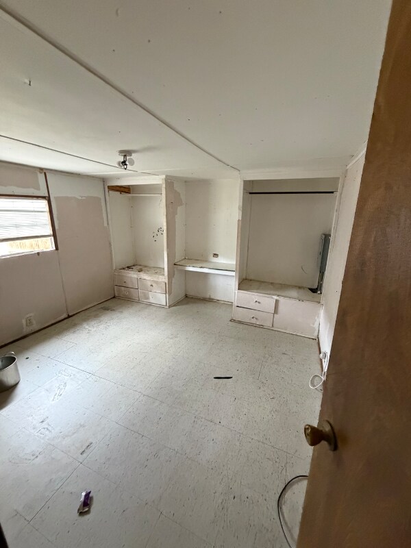 Building Photo - 110 4th St