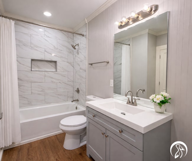 Building Photo - Spacious and Convenient