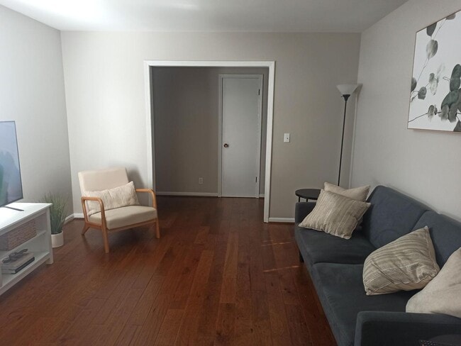 Building Photo - 1205 Heritage Dr