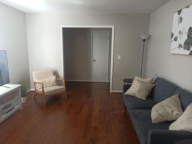Building Photo - Nice 3 bedroom 2 Bath in Heritage Hills