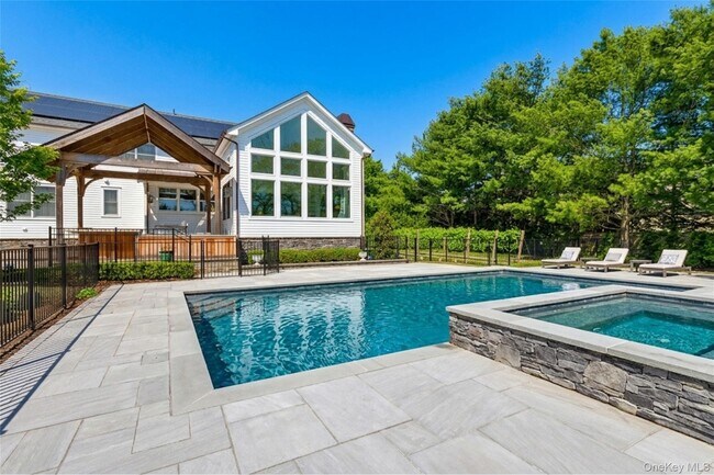 Building Photo - 15 Carter Rd