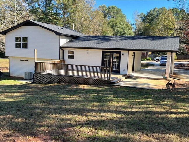 Building Photo - 550 Oglesby Bridge Rd SE