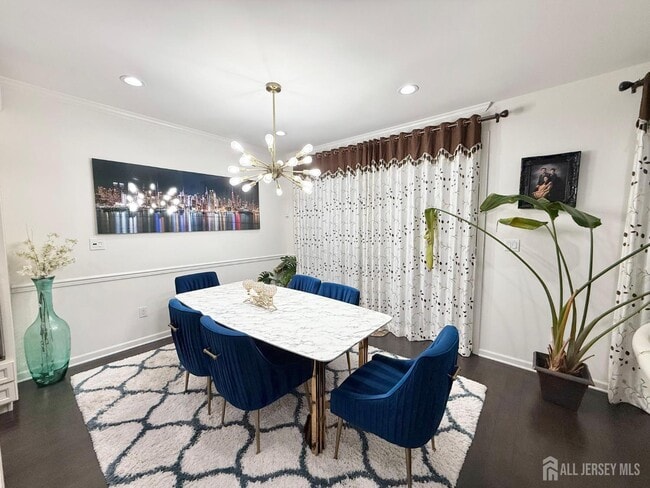 Building Photo - 39 Periwinkle Dr