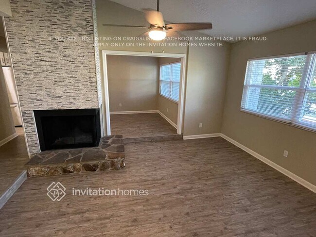 Building Photo - 101 Erin Ct