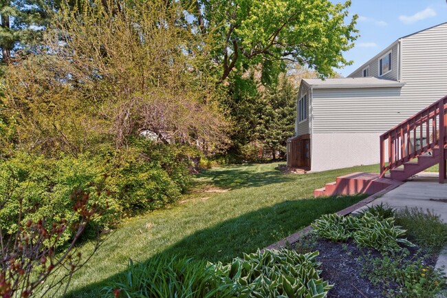 Building Photo - 2806 Logway Rd