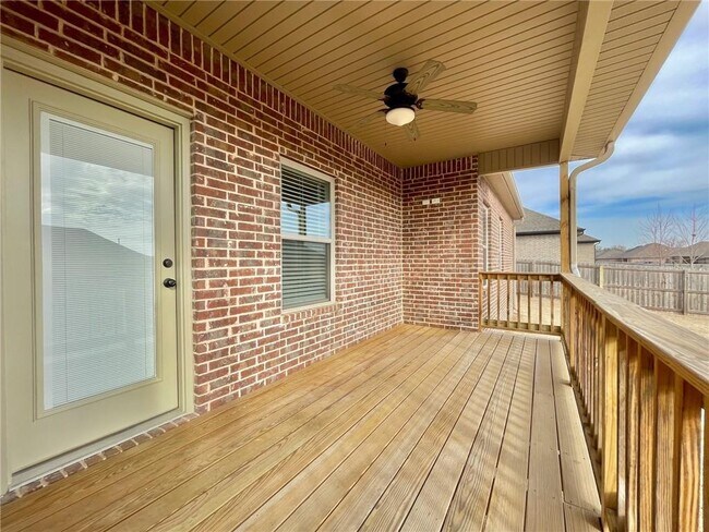 Building Photo - 360 Captain Hopkins St