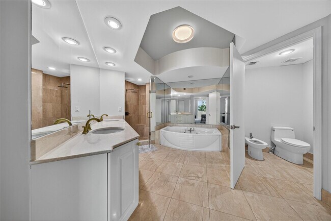 Building Photo - 3700 S Ocean Blvd