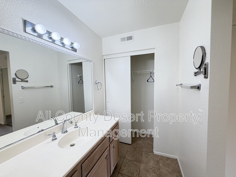 Building Photo - 74800 Sheryl Ave