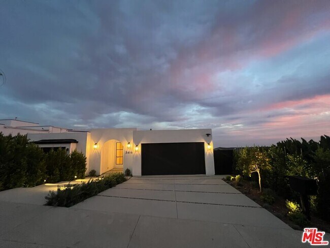 Building Photo - 3616 Shoreheights Dr