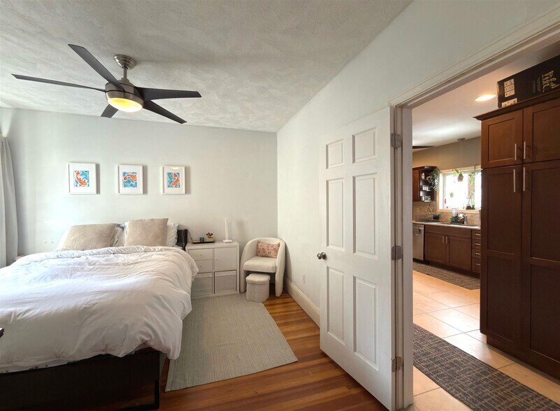 Building Photo - 9 Amaranth Ave