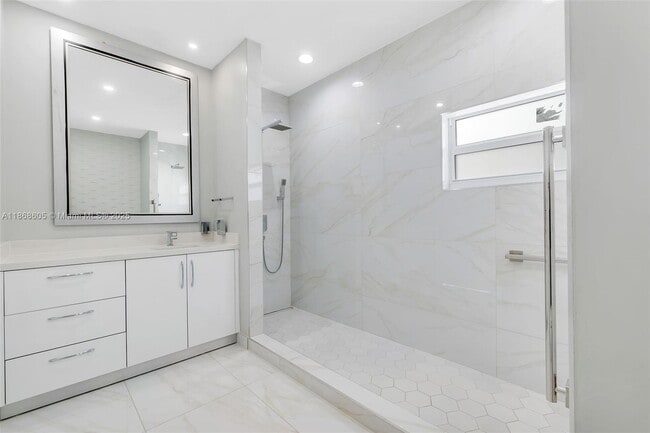 Building Photo - 14813 NW 87th Pl