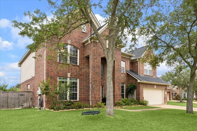 Building Photo - 1125 Shady Knoll Ln