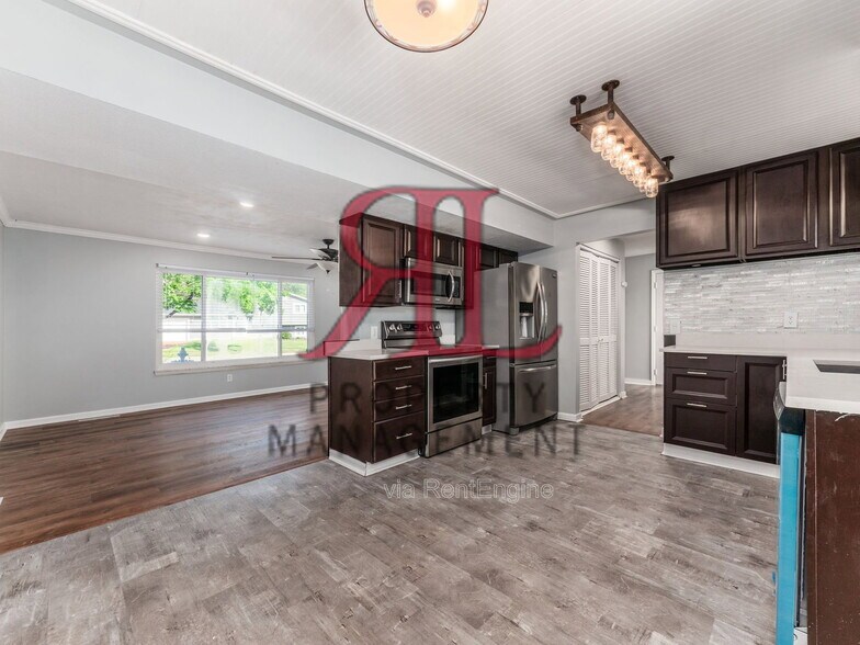 Building Photo - 3393 Paxton Ct