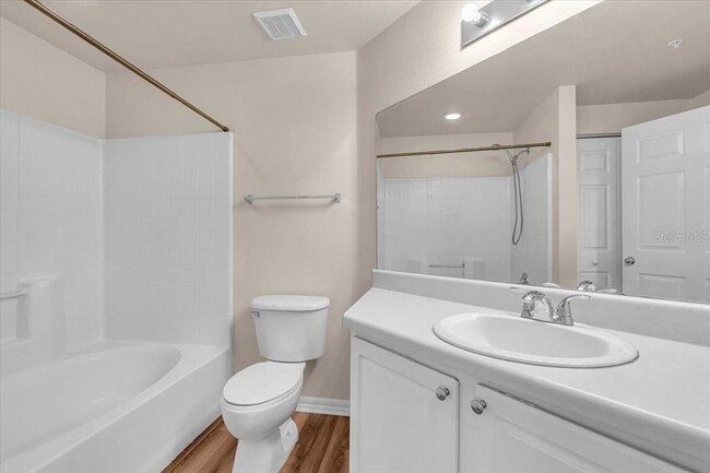 Building Photo - 5500 Bentgrass Dr