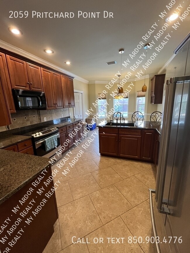 Building Photo - 2059 Pritchard Point Dr