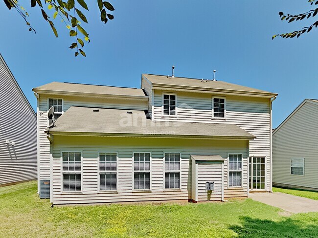 Building Photo - 1019 Canopy Dr