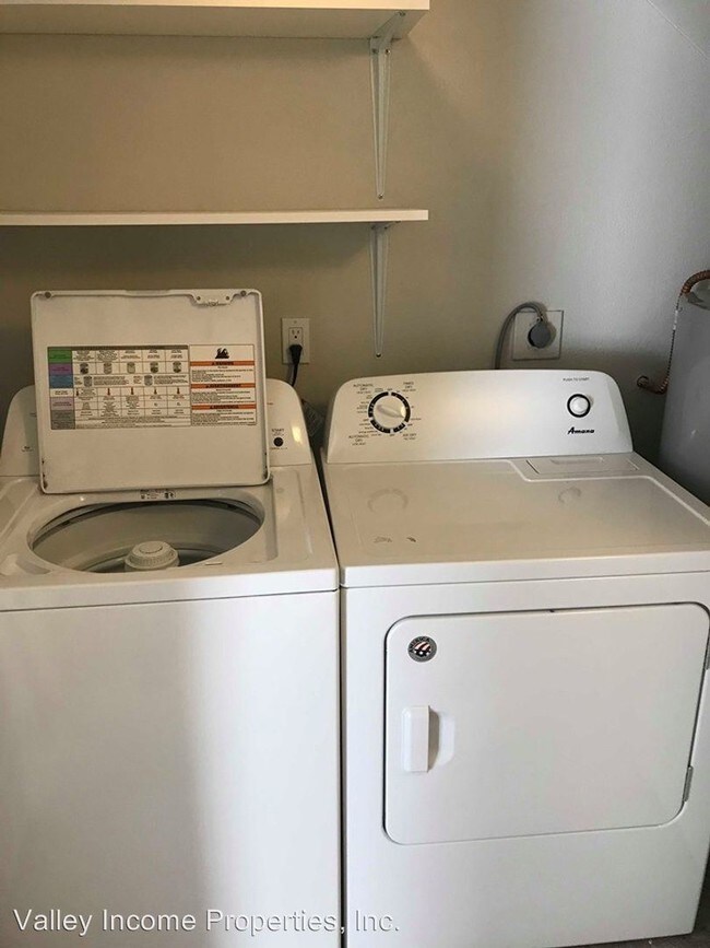 Building Photo - 39 W Medlock Dr