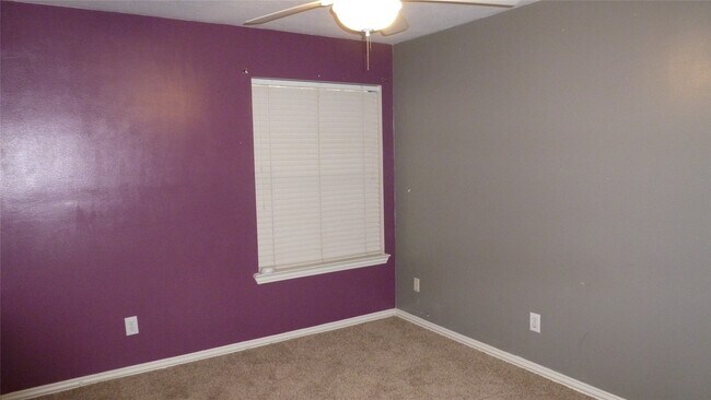 Building Photo - 4823 Cypress Spring Dr