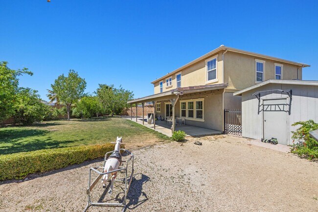 Building Photo - 4 bedrooms / 3 bathroom OPEN floor plan HOUSE for rent in LANCASTER