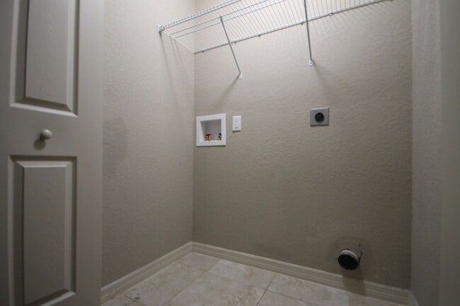 Building Photo - BEAUTIFUL 3 Bd/2Ba Home!!