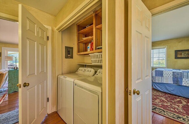 Building Photo - Beautiful Home in Chualar -with many ameni...