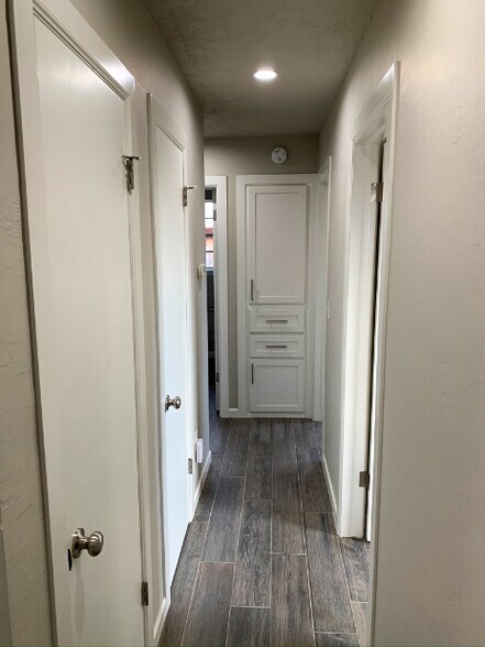 Building Photo - 217 E 30th St