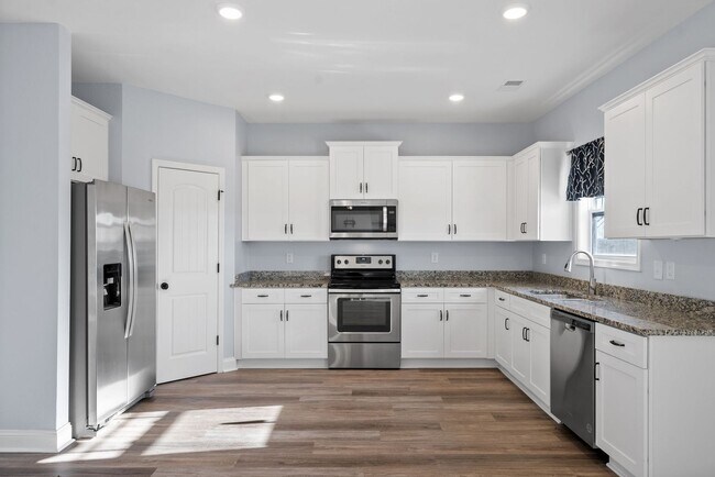 Building Photo - 1180 Henry Pl Blvd